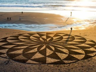 Conheça 4 artistas que fazem da areia sua tela
