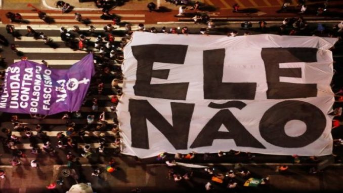 Protesto contra Bolsonaro em SP une adversários em “defesa da democracia” 