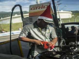 Petrobras alerta que política de preços pode mudar de acordo com o governo