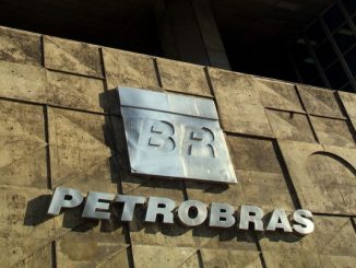 Petrobras fecha com Petronas venda de campos por US$ 1,29 bilhão