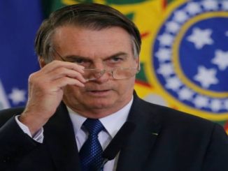 Chama da democracia será mantida sem regulamentar a mídia, diz Bolsonaro