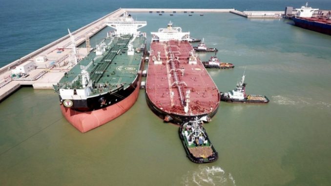 Petrobras realiza primeira operação de transbordo no Porto do Açu 