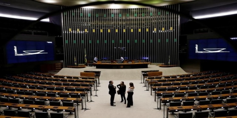 Plenário da Câmara dos Deputados após sessão em Brasília, Brasil