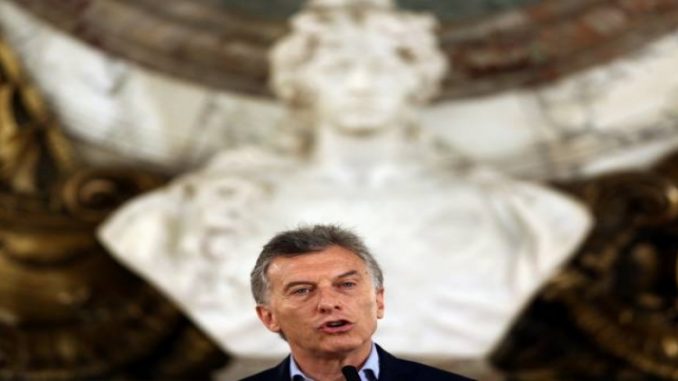 “Voltar ao passado seria a nossa autodestruição”, diz Macri sobre Cristina 
