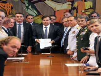 Bolsonaro defende estados na nova Previdência, mas cita impasse na Câmara