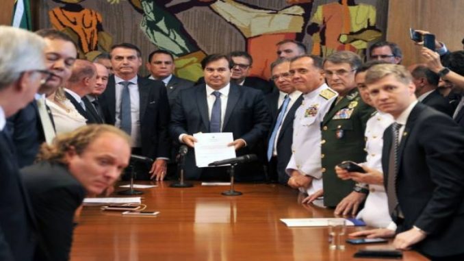 Bolsonaro defende estados na nova Previdência, mas cita impasse na Câmara 