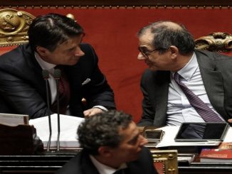 Itália promete obedecer regras fiscais da UE mesmo com aumento de déficit