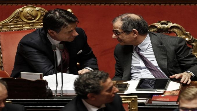 Itália promete obedecer regras fiscais da UE mesmo com aumento de déficit 