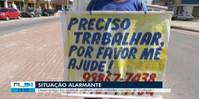 O desemprego fez André Luiz pedir emprego nas ruas de Campos