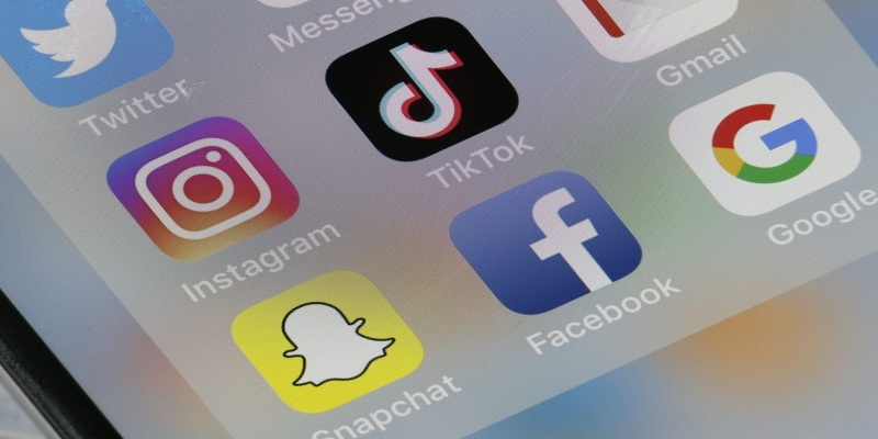 Apps Instagram, TikTok, Facebook, Snapchat e Google