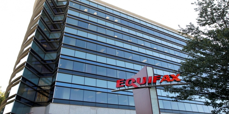 Escritório da Equifax em Atlanta, nos EUA. Empresa é a terceira maior firma de gestão crédito do país. — Foto: Tami Chappell/Reuters