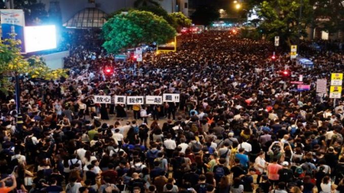 Manifestantes de Hong Kong desafiam a China com mais protestos 