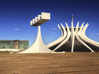 Mestres da Arquitetura: a vida e as obras de Oscar Niemeyer