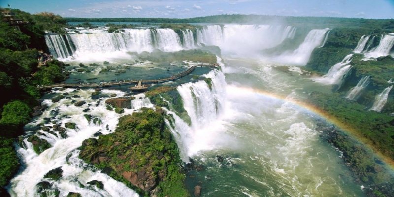 O Parque Nacional do Iguaçu, no Paraná, recebeu 40.553 visitantes nos quatro dias de fim de semana prolongado de carnaval — Foto: Zig Koch/Divulgação