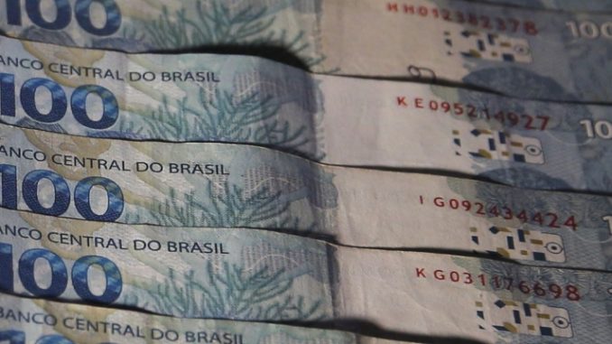 Auxílio Brasil de R$ 600 será pago nesta quinta para grupo com NIS final 3; vale gás também é liberado 