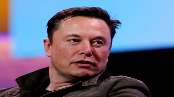 Elon Musk acusa Twitter de ter 65 milhões a menos de usuários monetizáveis 