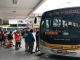 Grande movimento na rodoviária em Campos aumenta frota de ônibus em direção às praias da região