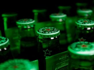 Em resposta à guerra na Ucrânia, Heineken vende toda operação na Rússia por 1 euro