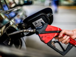 Preços médios da gasolina e do etanol têm leve queda após sequência de aumentos, diz ANP