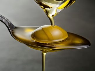 Saiba se a cor da tampa do azeite tem significado; veja como escolher e conservar o produto