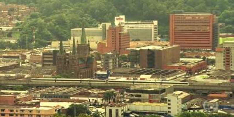 Medellín, ex sede de cartel de drogas, hoje é exemplo de desenvolvimento