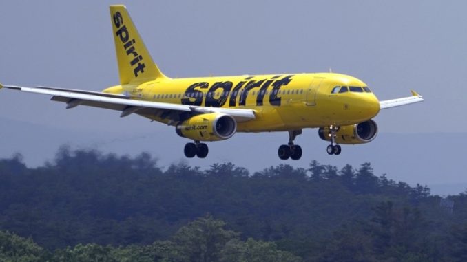 Criança que viajava sozinha é colocada no voo errado pela companhia aérea Spirit Airlines nos EUA 
