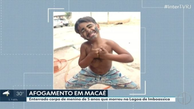 Menino de 5 anos morre afogado na Lagoa de Imboassica, em Macaé, no RJ 