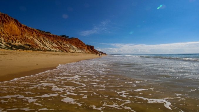 As melhores praias do mundo para viajar em 2024, segundo lista do TripAdvisor 
