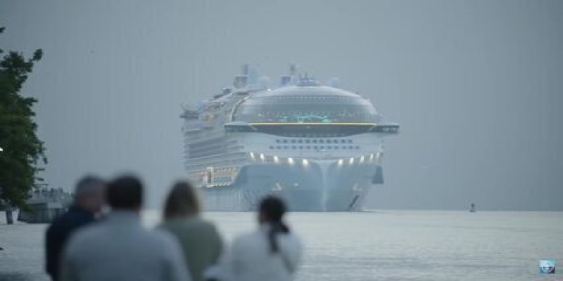 Icon of Seas, considerado o maior navio do mundo, chega a Miami para sua estreia