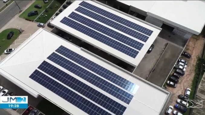 Câmara aprova projeto que incentiva geração de energia solar para atender baixa renda 